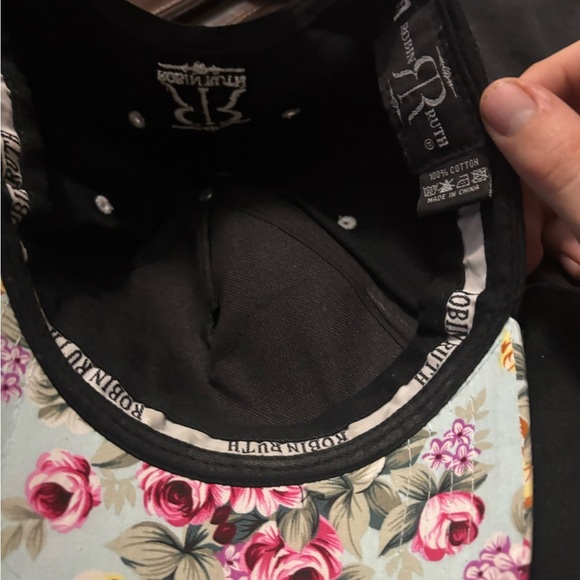 Maui Floral Cap - Picture 11 of 13